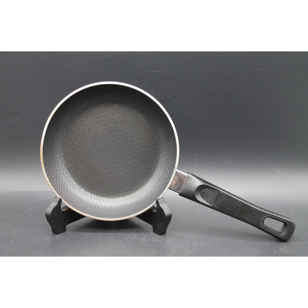 WearEver 7" Nonstick Frying Pan Skillet Textured Interior Made in USA Vintage